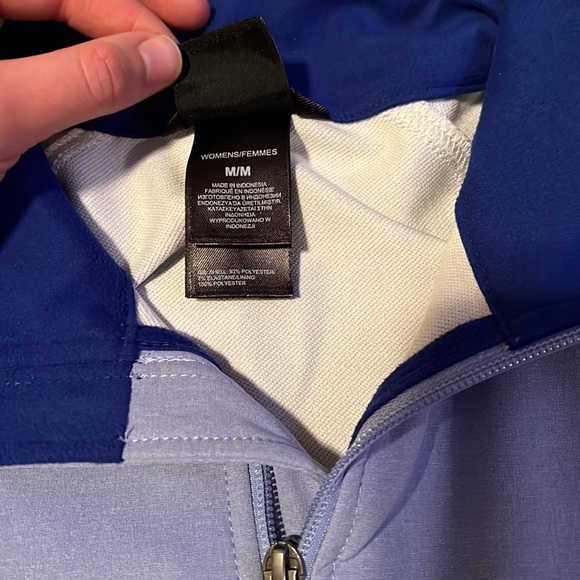 North face jacket, size M, never worn, purple/blue in color, full zip - Picture 2 of 4